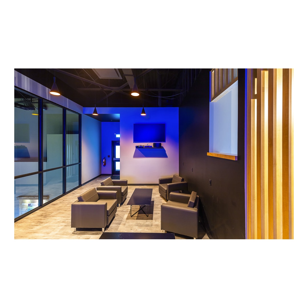 Espace lounge Golf — éclairage ambiance